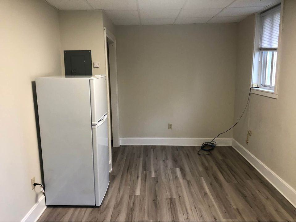 941 Port Carbon Street #7 - Photo 3 of 7