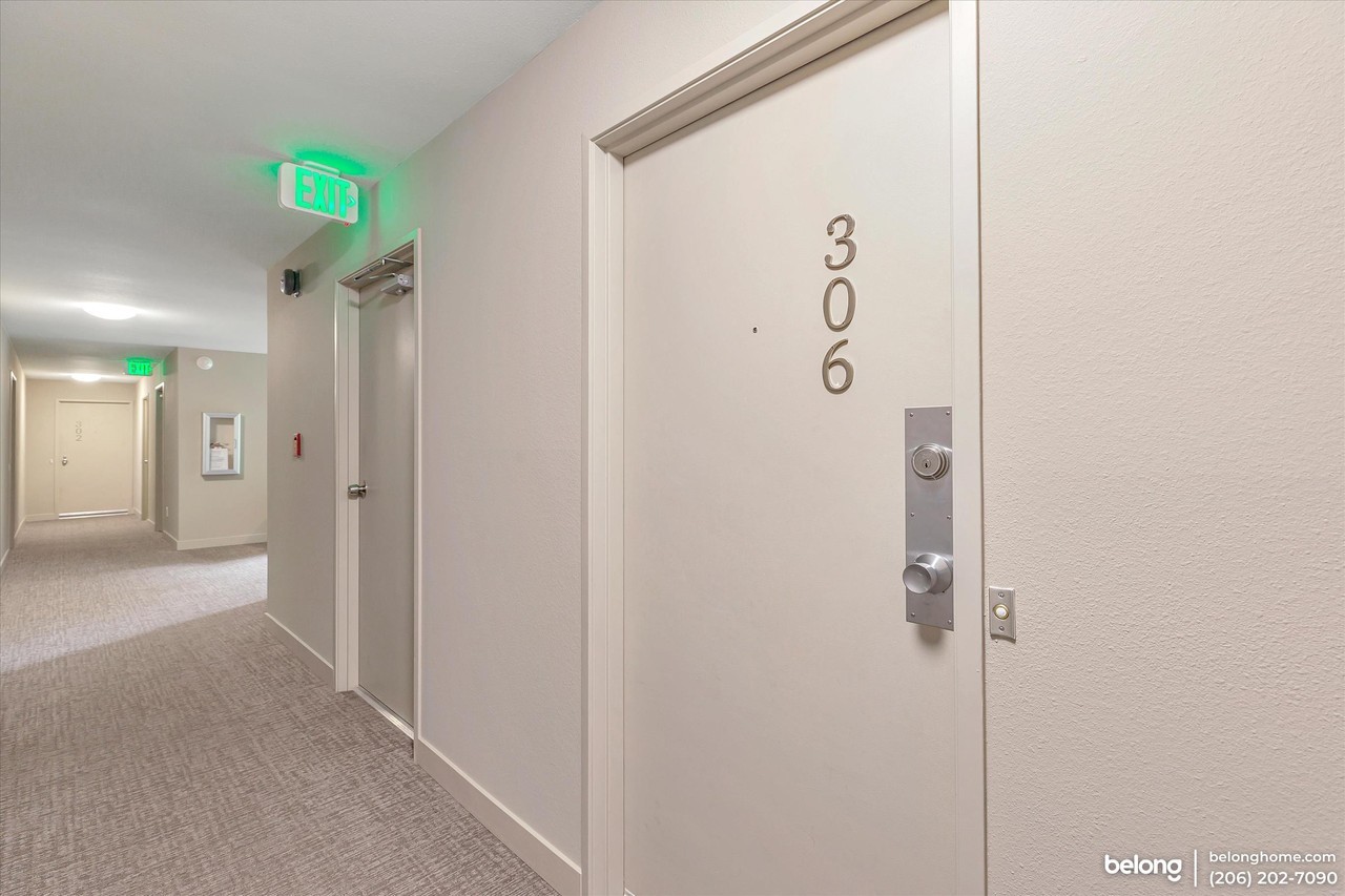 1737 Harbor Ave Sw #S306 - Photo 6 of 24