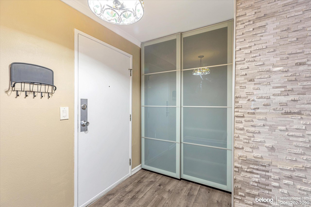 1737 Harbor Ave Sw #S306 - Photo 7 of 24