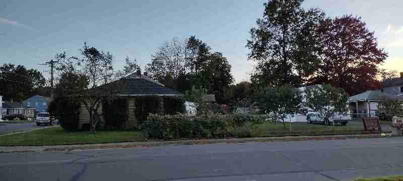 3 Wayne Dr - Photo 2 of 6