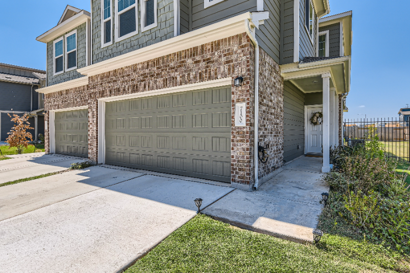 7100 Spotted Leaf Way - Photo 3 of 29