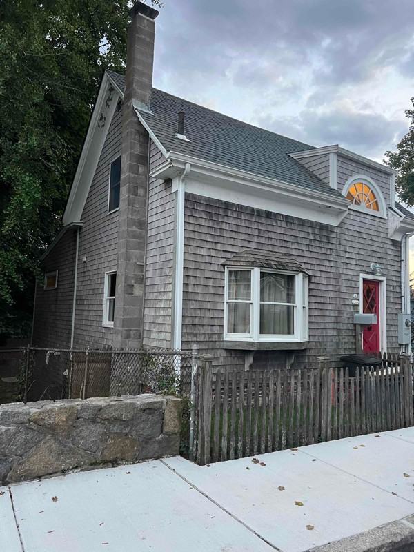 25 Eastern Ave - Photo 2 of 9