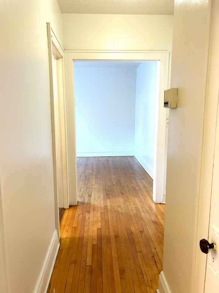 1900 1st Ave S #14 - Photo 3 of 10