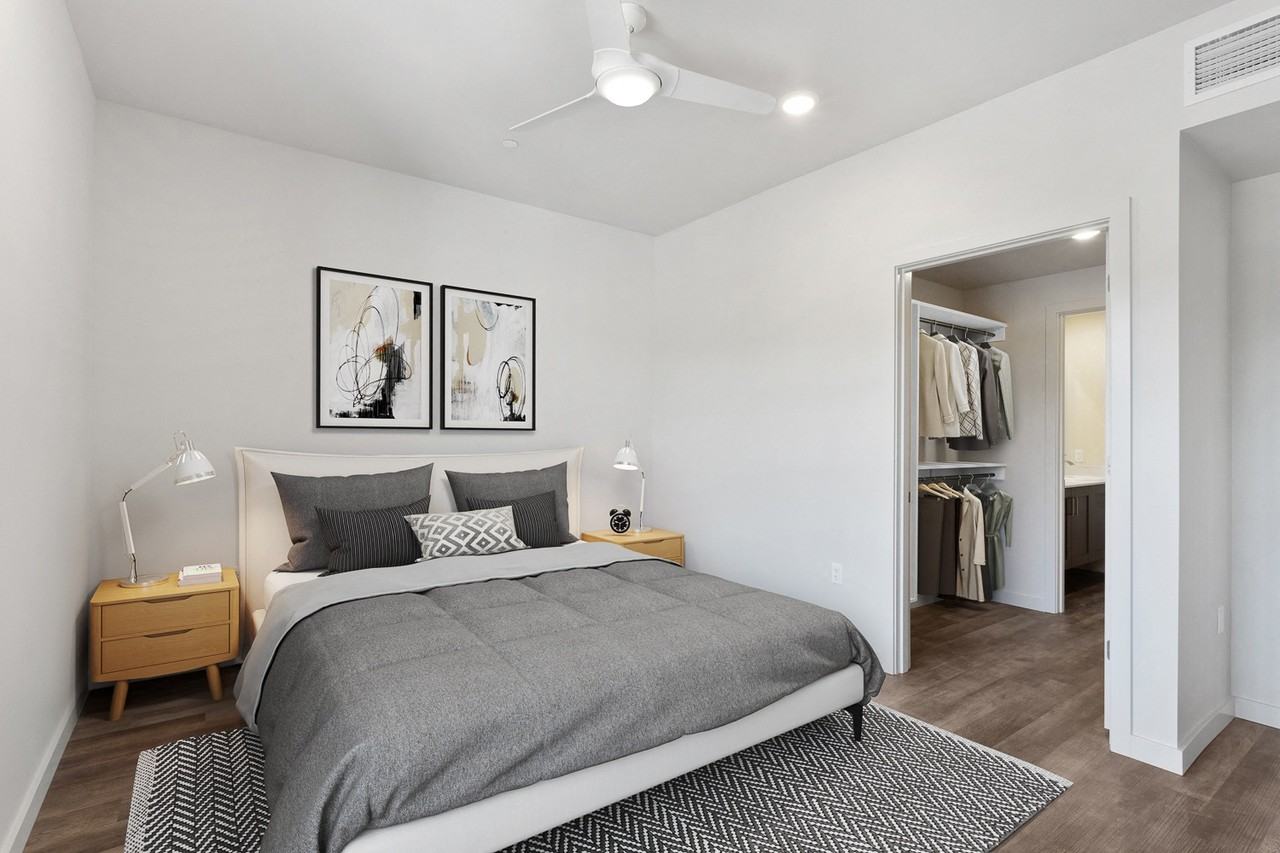 Kruseway Commons - Photo 5 of 36