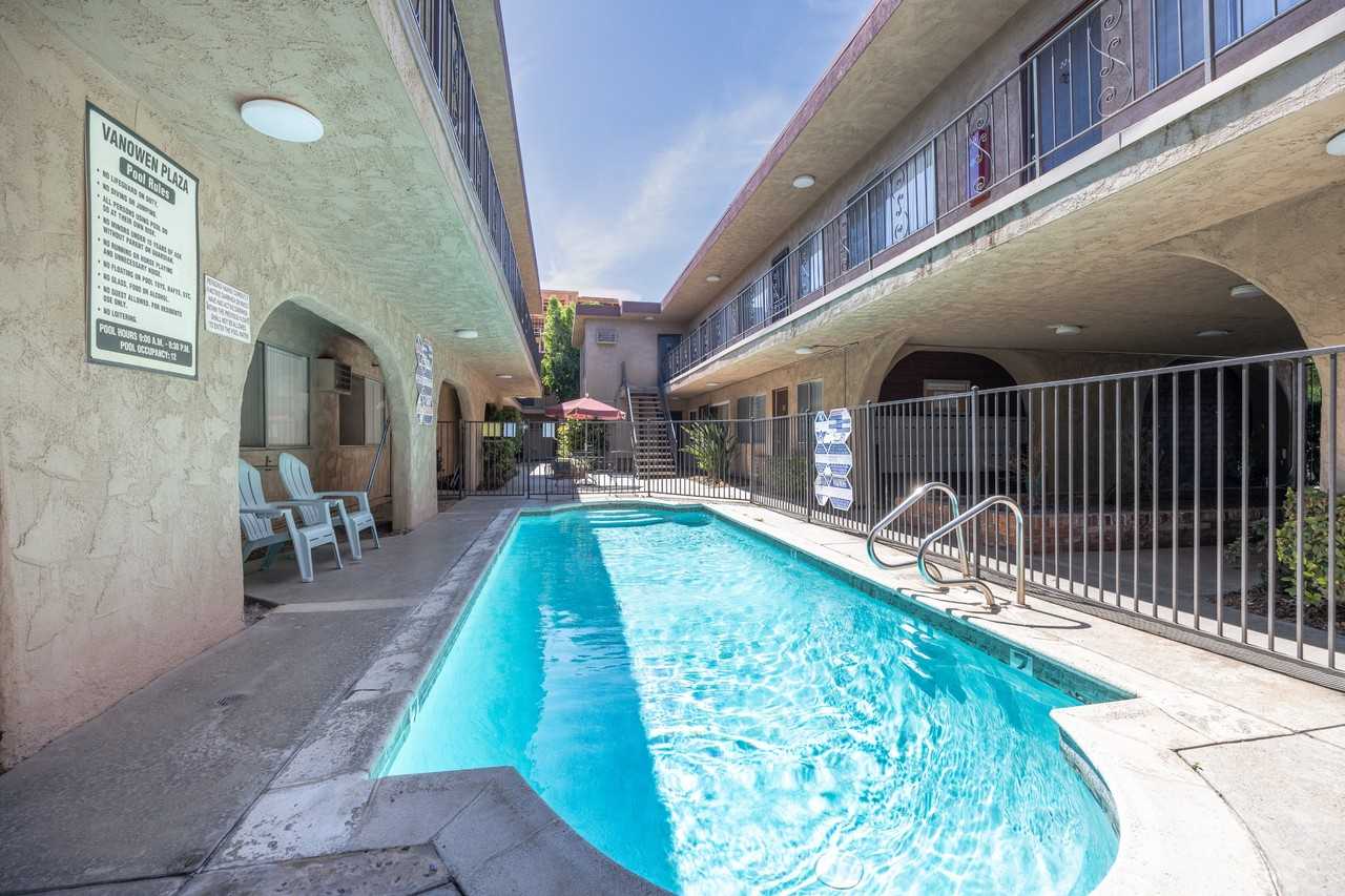 Vanowen Plaza - Photo 2 of 26