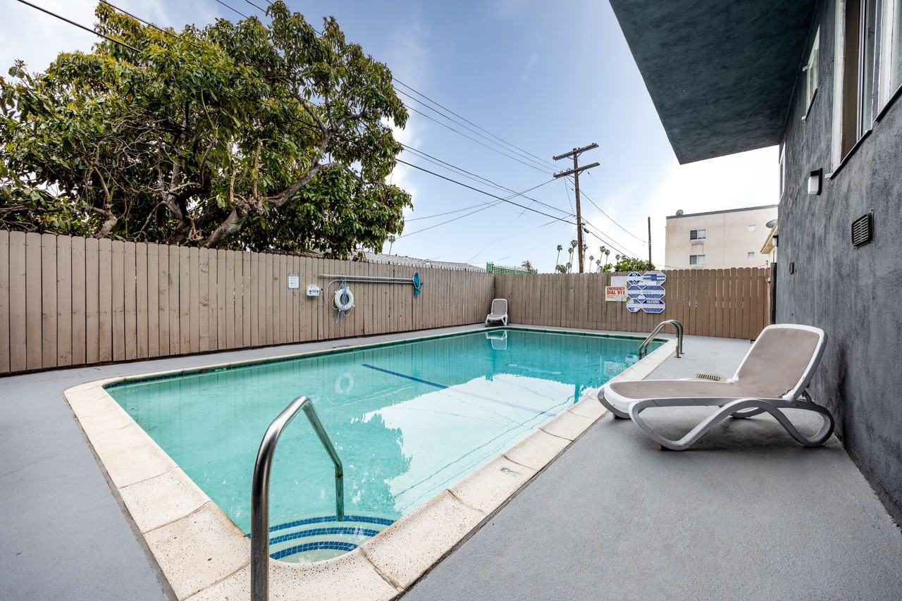 Kingsley Apartments - Photo 6 of 20