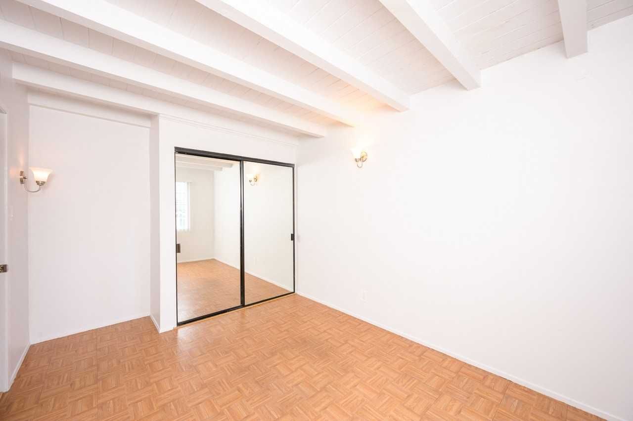 Bayside Apartments - Photo 7 of 17