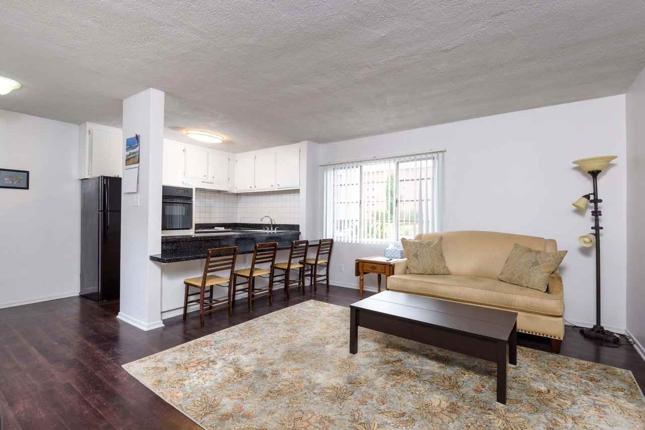 Chateau Apartments 13013 Inglewood Ave, Del Aire, CA 90250 Zumper