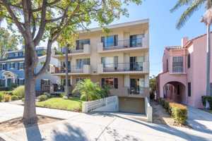 featured image of 3656 E 1st St