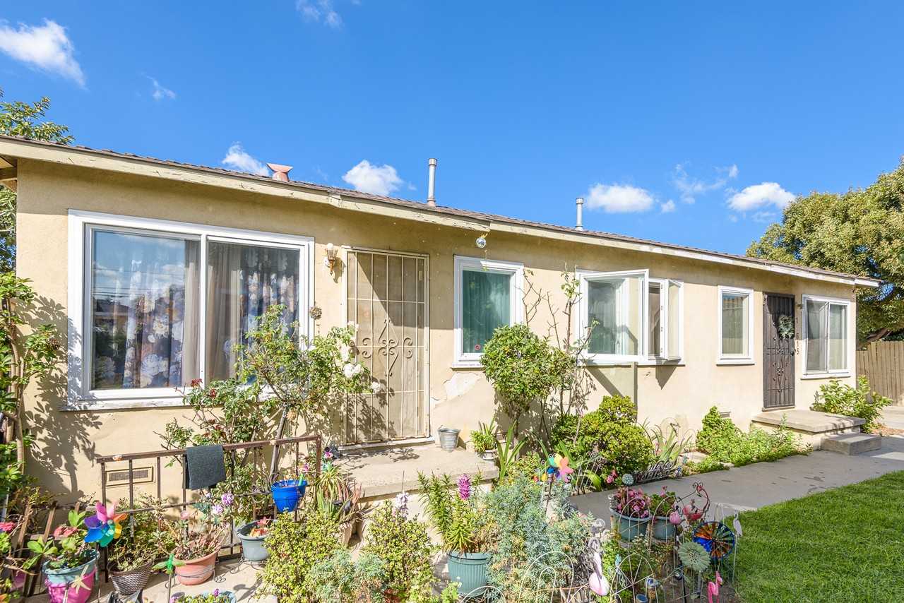 Lennox Villas - Photo 4 of 5