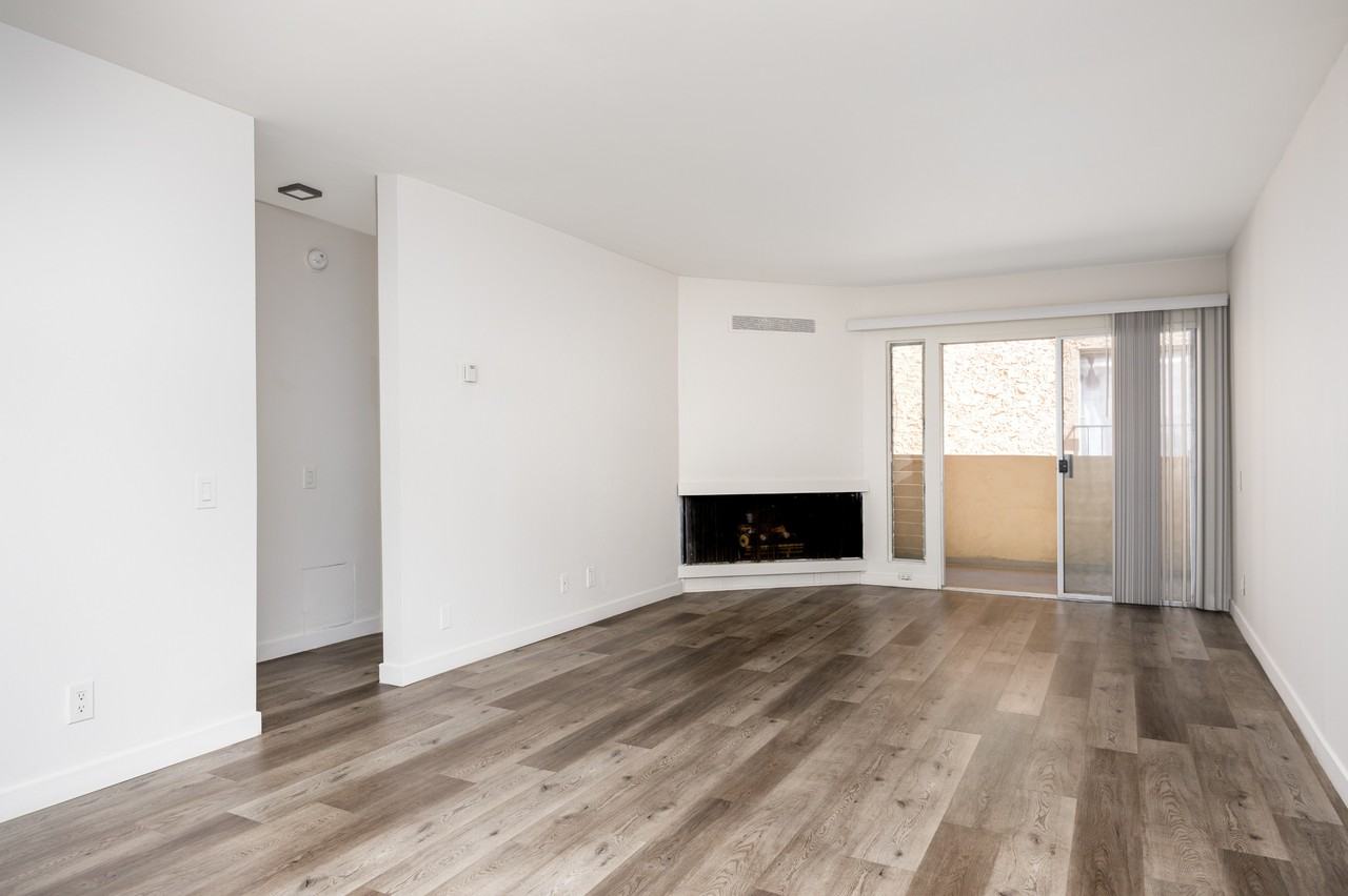 Montana House - Photo 3 of 8