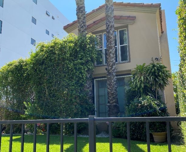 417 N. Doheny Drive - Photo 2 of 2