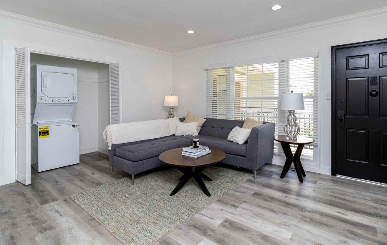 1828-1850 N Edgemont Street Los Angeles, CA 90027 - Photo 3 of 11