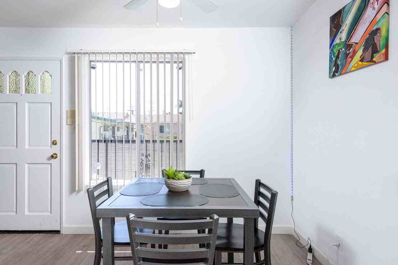 539 Coronado Student Apartments - Photo 4 of 6