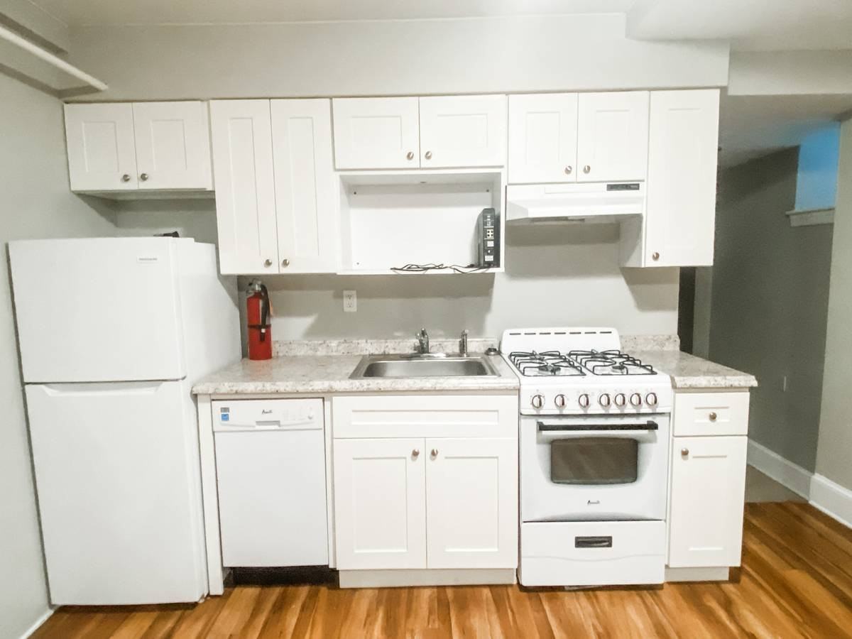 4717 Walnut St #B14 - Photo 2 of 5