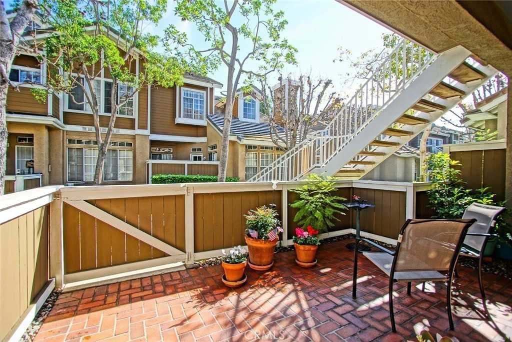 13420 Fontwell Ct - Photo 3 of 18