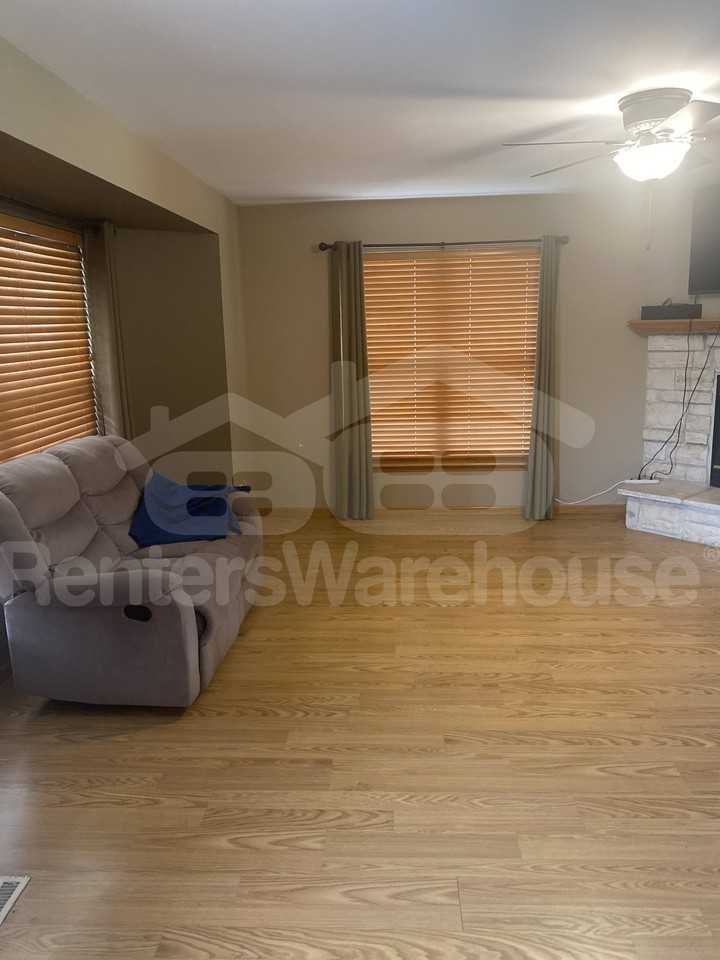 6346 Newcastle Ln - Photo 2 of 10