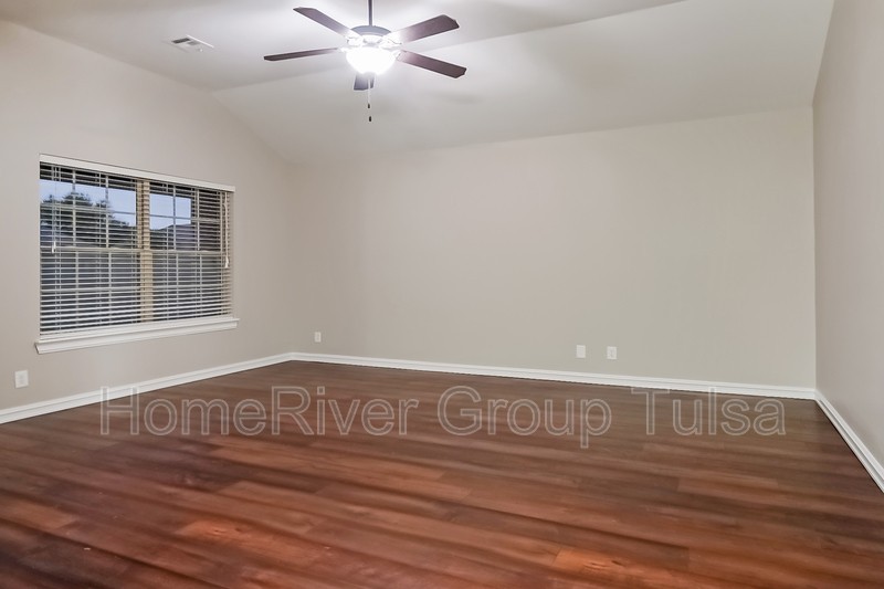 13056 E 133rd St N - Photo 2 of 17