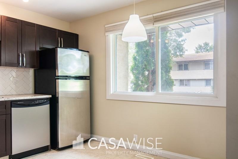 3111 138 Ave Nw - Photo 2 of 12