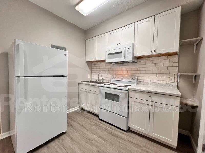 1314 22nd St #8 - Photo 5 of 9