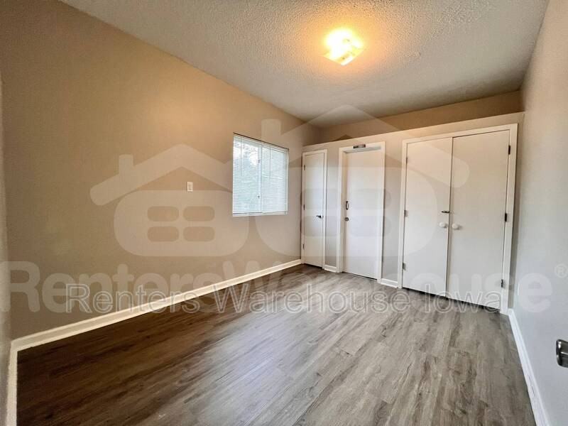 1314 22nd St #8 - Photo 7 of 9