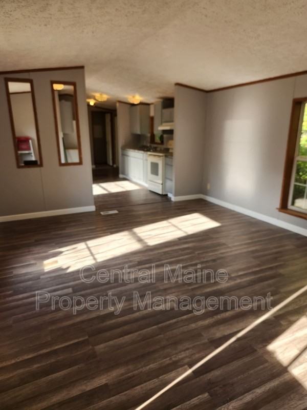 10 Austin Dr - Photo 3 of 10