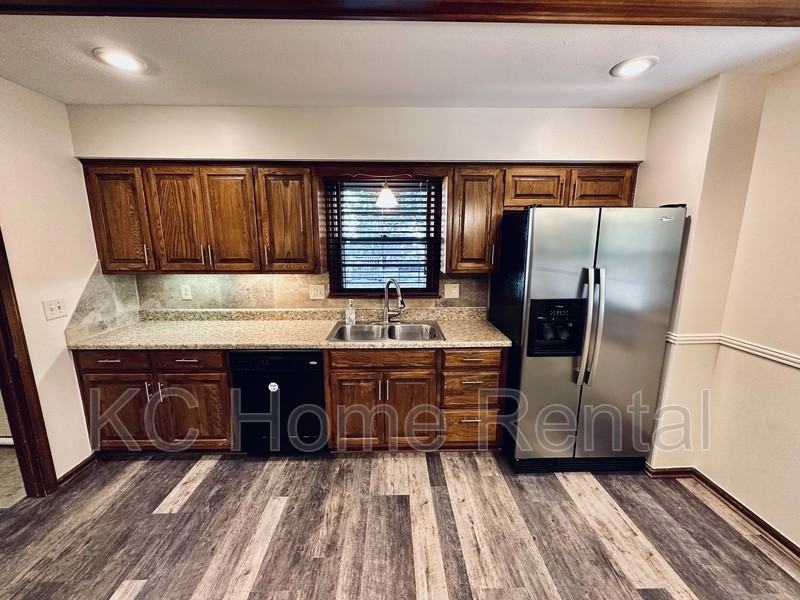 8747 Stearns Ave - Photo 3 of 43