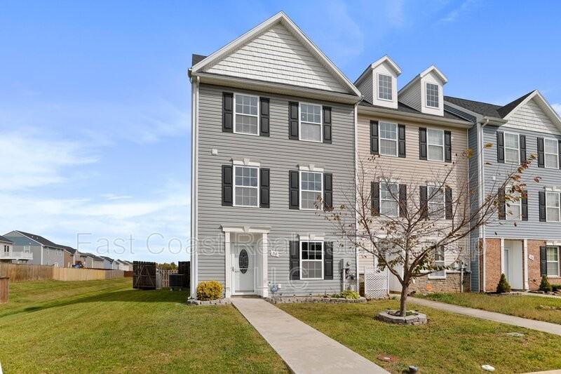 38 Envy Ct - Photo 4 of 43