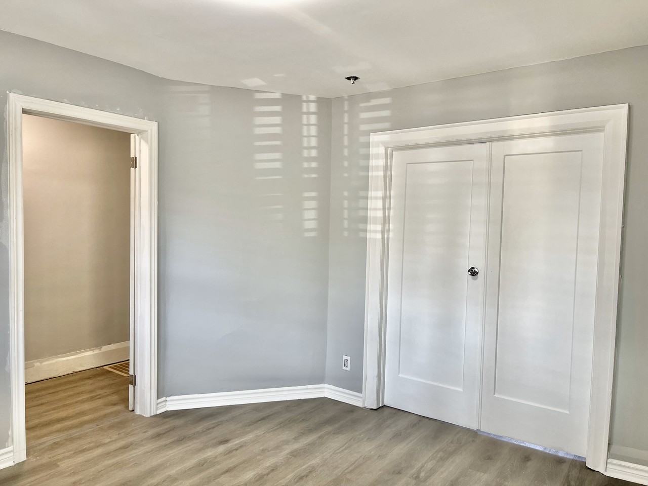 587 Vaughan Road - Photo 5 of 14