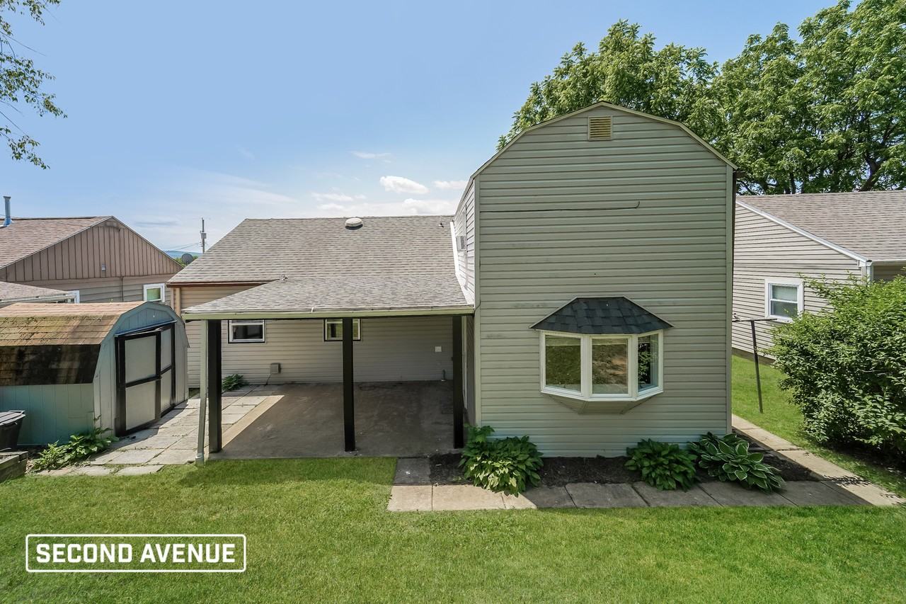 1926 Sloan Ave - Photo 2 of 27