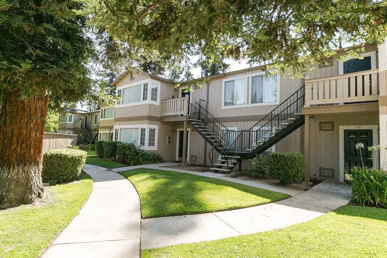 Foxwood Apartment Homes - Photo 6 of 35