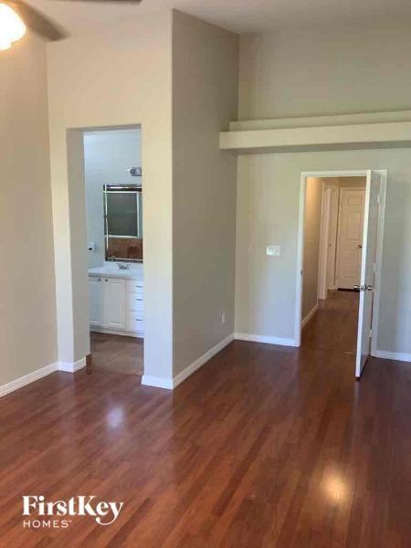 5424 Sweet Shade St - Photo 2 of 11