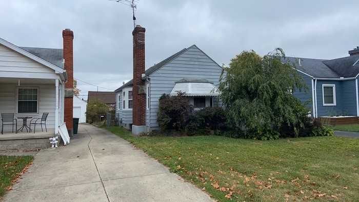 1630 Coventry Rd - Photo 2 of 34