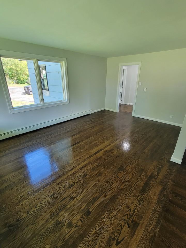 32 Ruth Rd #B - Photo 2 of 16