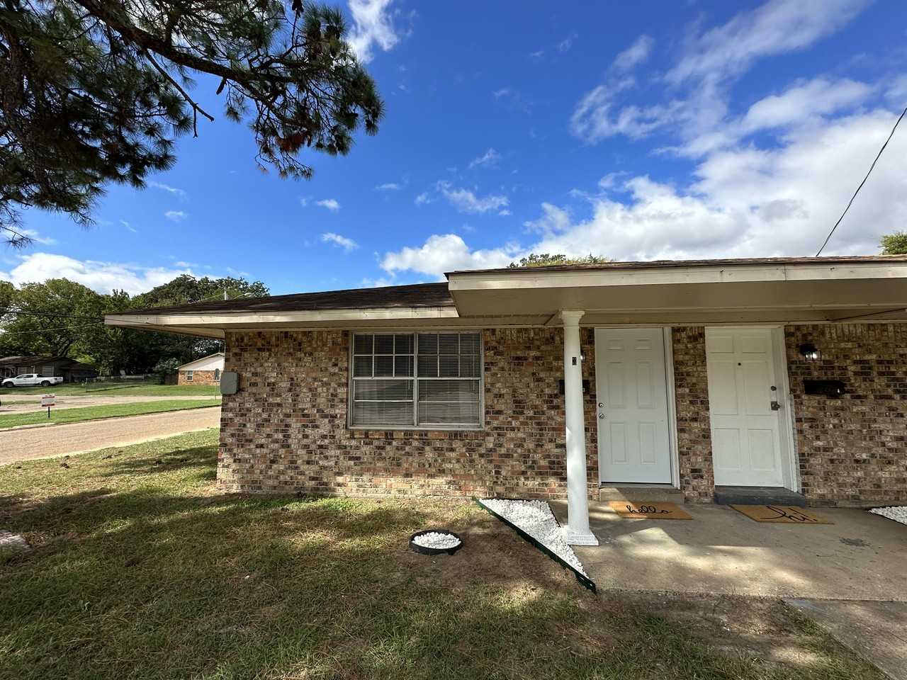 3800 3800 Pine Street 3 - Piney Woods 5 #3PW5 - Photo 2 of 20