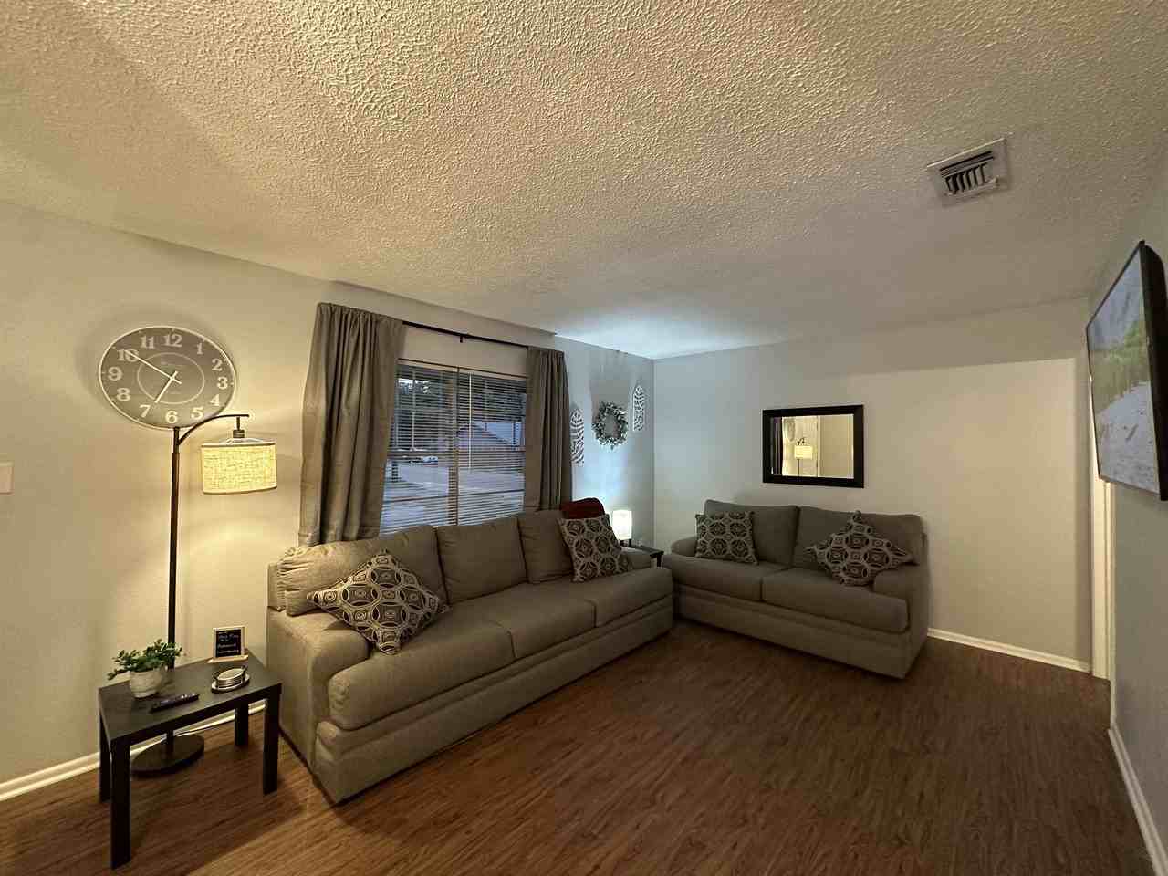 3800 3800 Pine Street 3 - Piney Woods 5 #3PW5 - Photo 4 of 20