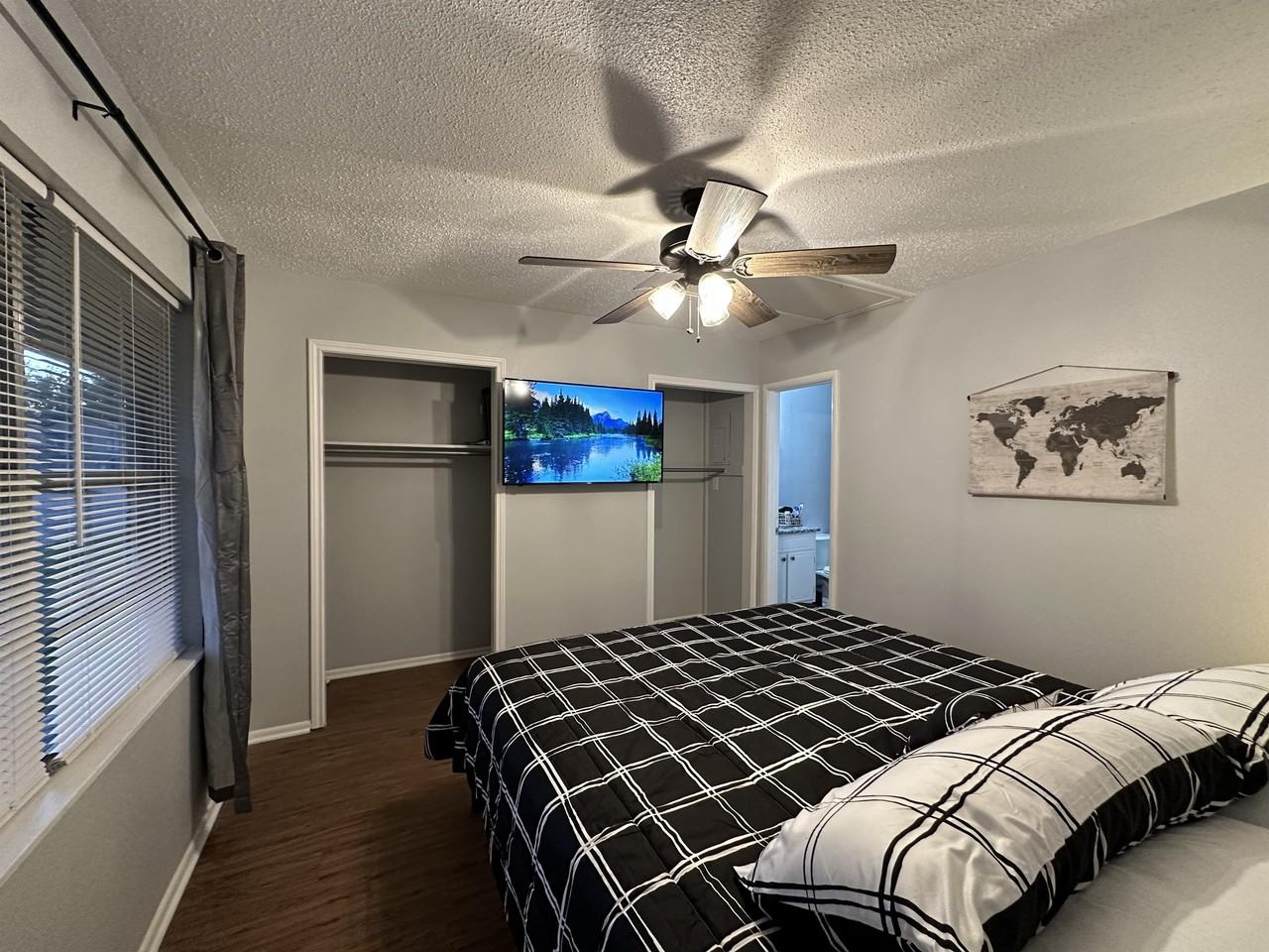 3800 3800 Pine Street 3 - Piney Woods 5 #3PW5 - Photo 6 of 20