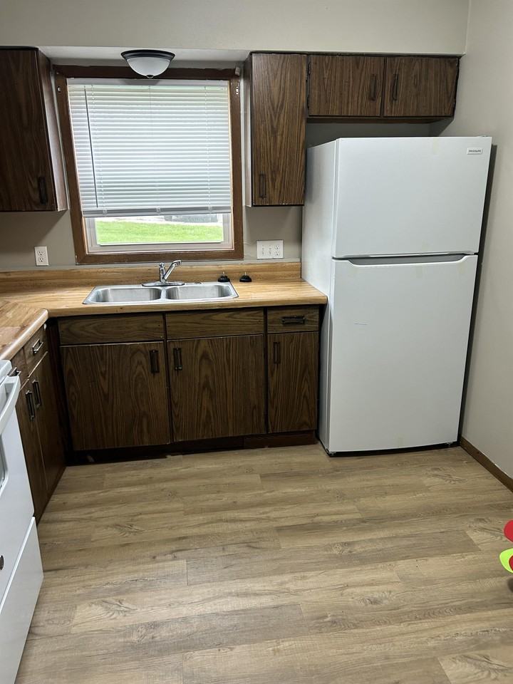 585 N Union St #C2 - Photo 3 of 7