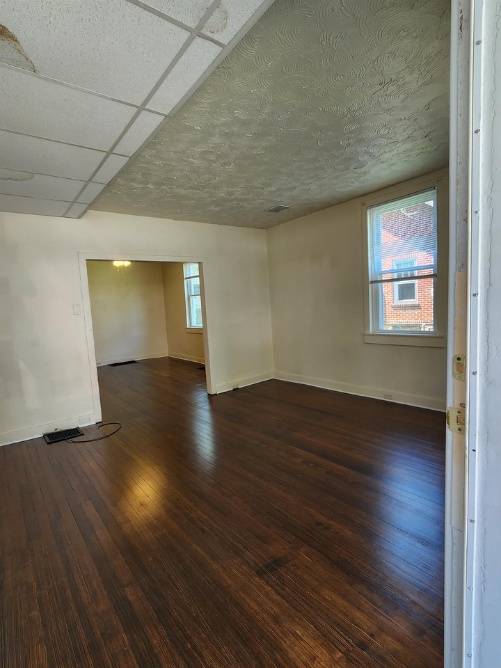 29 N Prince St #1 - Photo 4 of 11