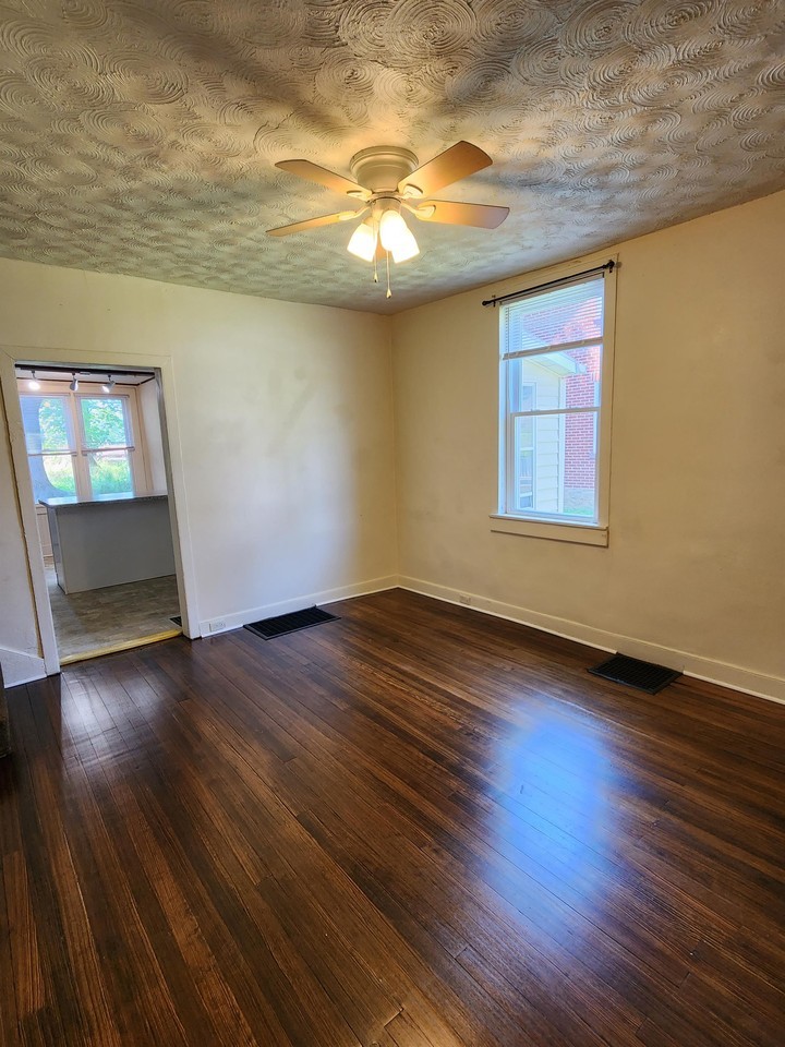 29 N Prince St #1 - Photo 5 of 11