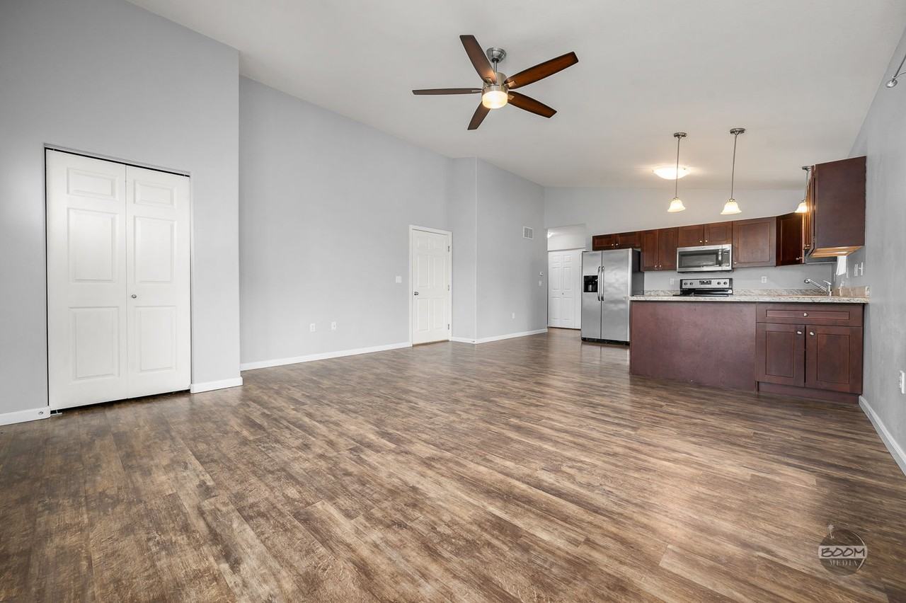 5503 W Serene Cir #1 - Photo 3 of 10