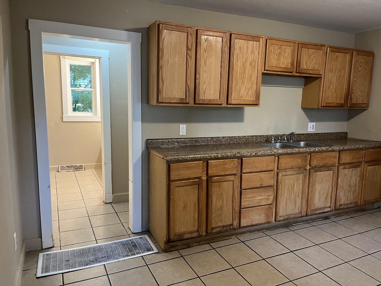 235 W Southern Ave #1 - Photo 3 of 12