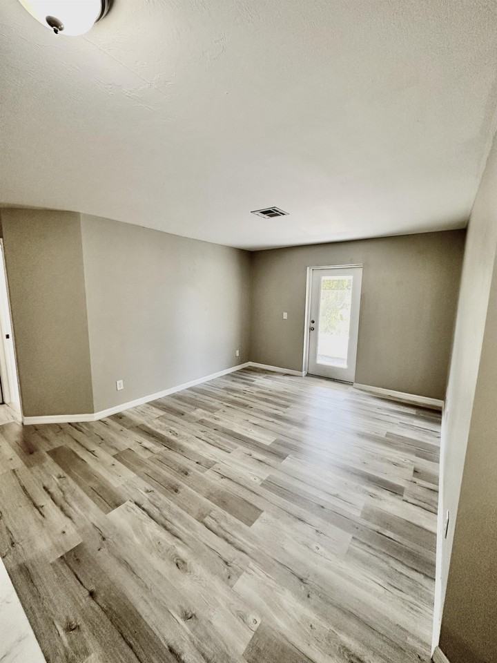 5116 25th Street Southwest #5116 - Photo 5 of 10