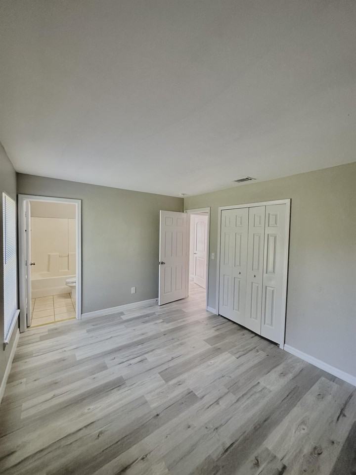 5116 25th Street Southwest #5116 - Photo 7 of 10