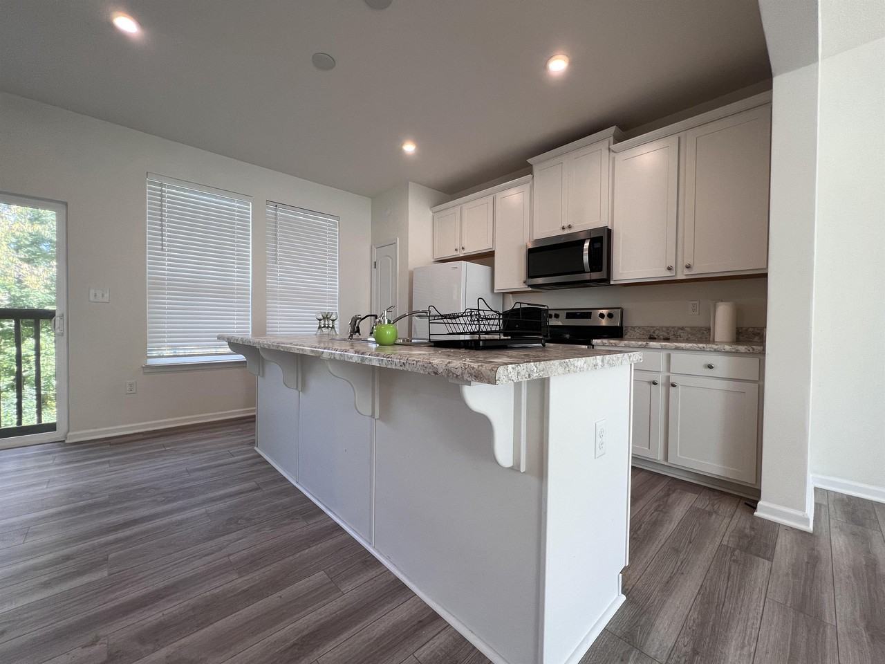 222 Queensbury Ct #1 - Photo 5 of 26