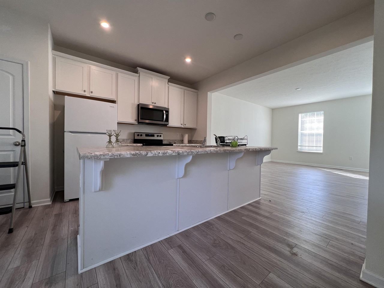 222 Queensbury Ct #1 - Photo 6 of 26