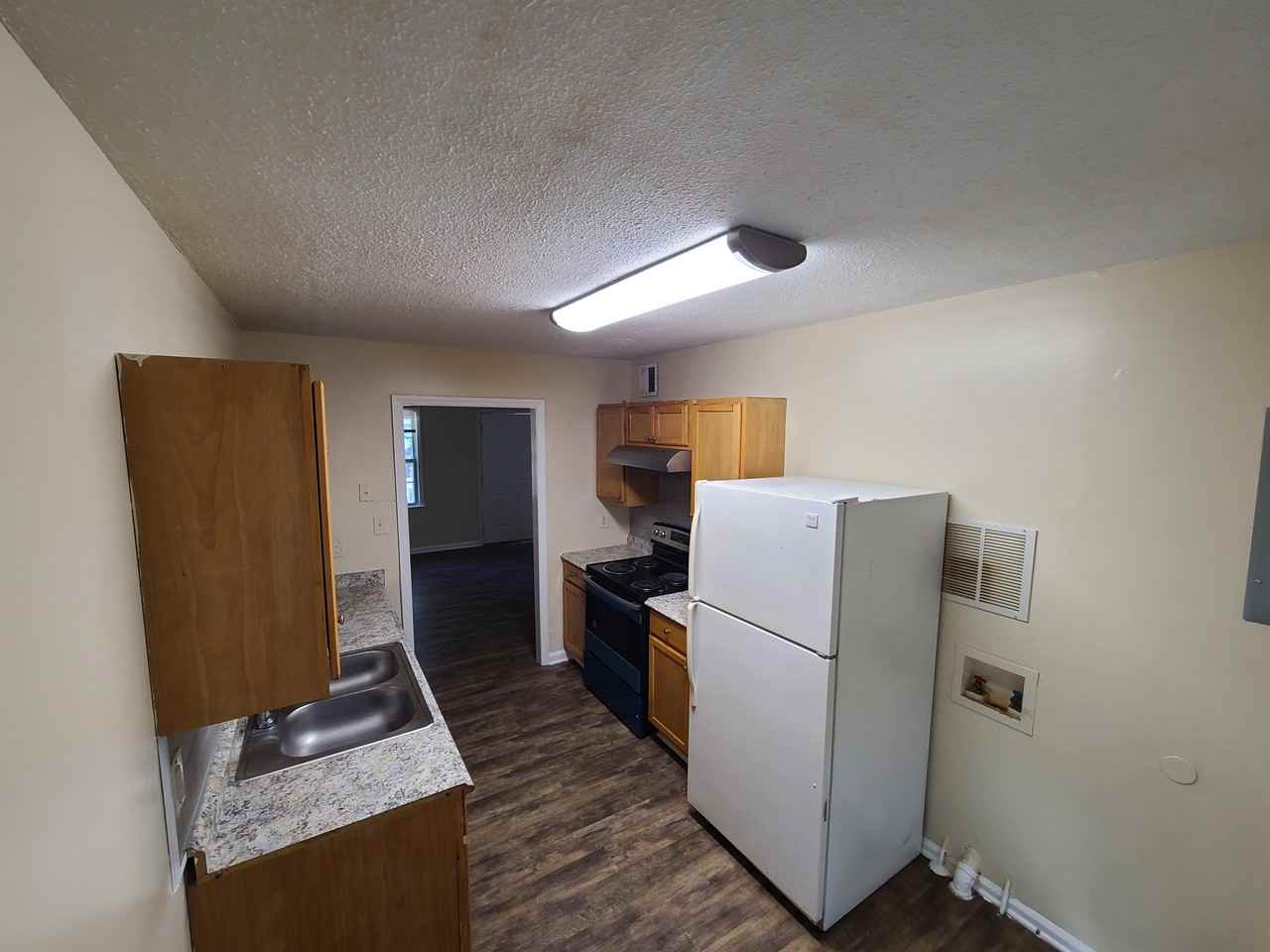 4604 Springview Road4600, 4604, 4604, 4608 Springview Road #4604-4 - Photo 3 of 9