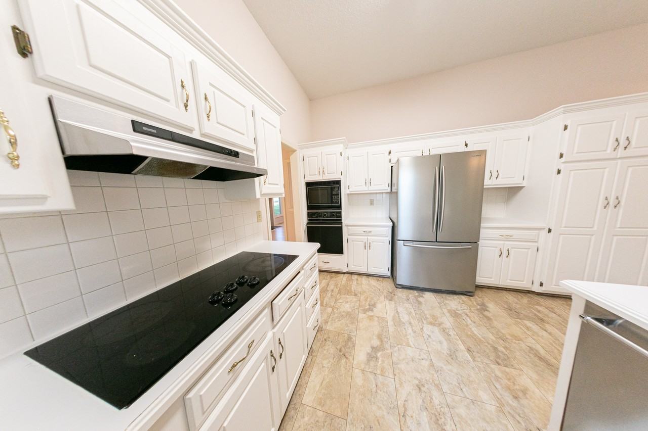 618 Chaucer Ln #1 - Photo 7 of 21