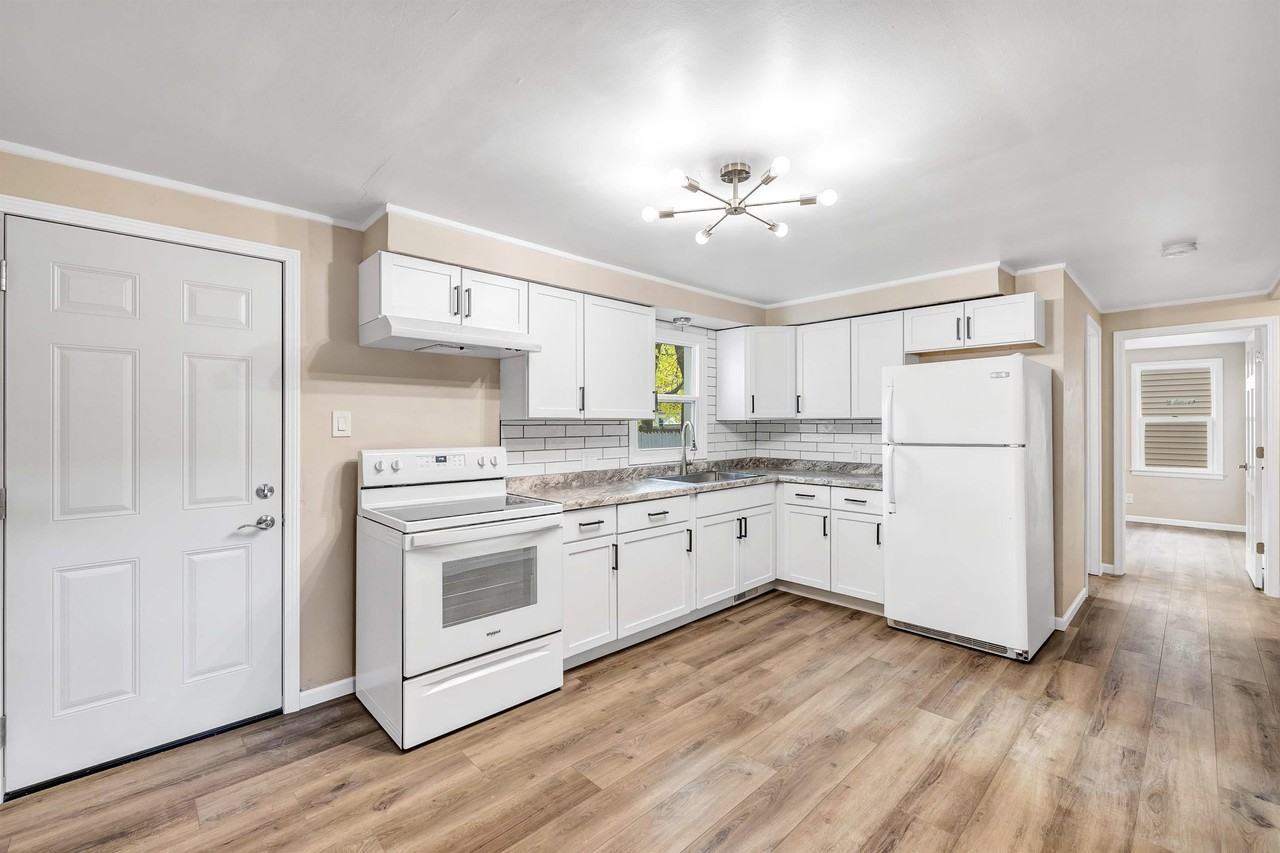 Cottage Grove Ave #485 - Photo 2 of 14