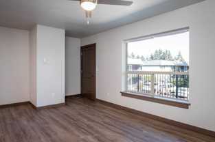 650 Se 162nd Ave - Photo 1 of 1